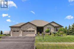 5603 LOMBARDY DRIVE  Ottawa, ON K0A 2W0