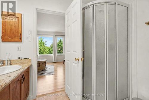 Ensuite with shower stall - 48 Dunbarton Court, Ottawa, ON 