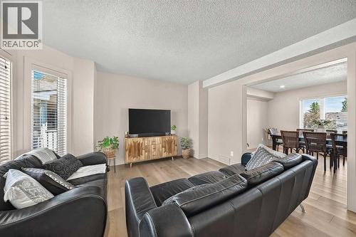 21 Shawbrooke Bay Sw, Calgary, AB 