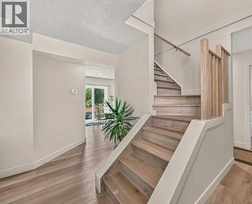21 Shawbrooke Bay Sw, Calgary, AB 
