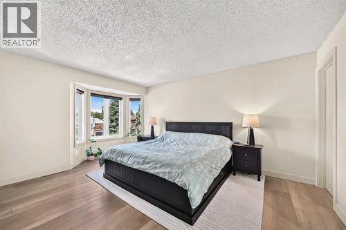 Large master - 21 Shawbrooke Bay Sw, Calgary, AB 