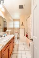 Upstairs Bathroom (4 pc) - 