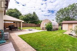 Large fully fenced back yard with gate to park - 