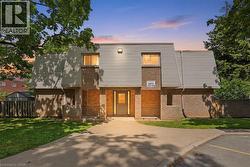 17 OLD PINE Trail Unit# 156 St. Catharines, ON L2M 6P9