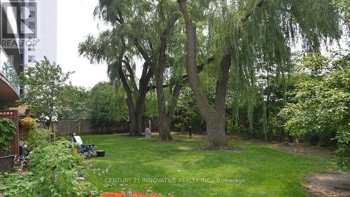 201 - 2464 Weston Road, Toronto, ON 