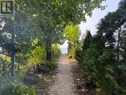 Wahnekewening Beach Access - 