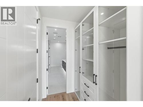 1087 Carnoustie Drive, Kelowna, BC 