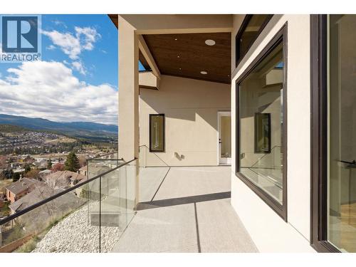 1087 Carnoustie Drive, Kelowna, BC 