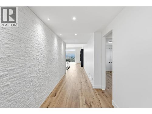 1087 Carnoustie Drive, Kelowna, BC 