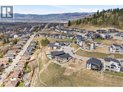 1087 Carnoustie Drive, Kelowna, BC 