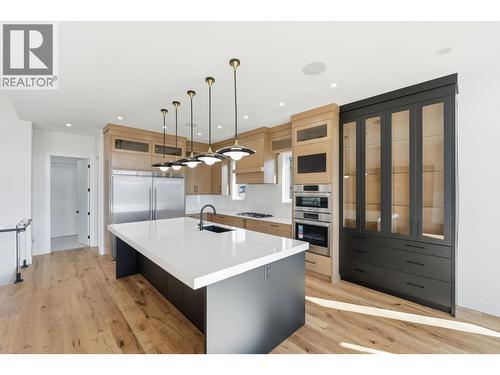 1087 Carnoustie Drive, Kelowna, BC 