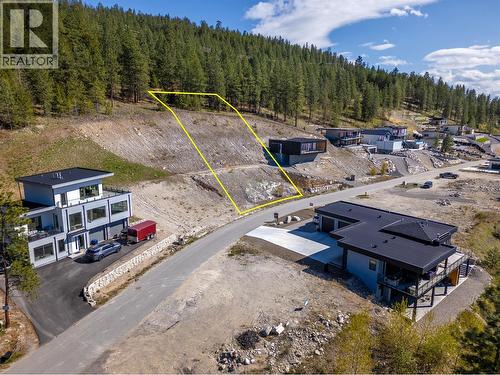 LOT LINES ARE APPROXIMATE - 2960 Outlook Way, Naramata, BC 