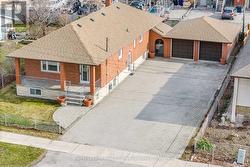 5 ROSEWOOD AVENUE  Toronto, ON M8Z 1X3