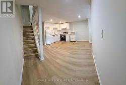 1 - 558 SPADINA CRESCENT Toronto, ON M5S 2J9