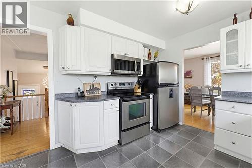 26 Rivercrest Road, Hamilton, ON - Indoor Photo Showing Kitchen