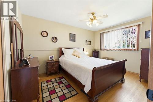 26 Rivercrest Road, Hamilton, ON - Indoor Photo Showing Bedroom