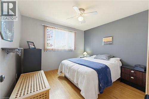 26 Rivercrest Road, Hamilton, ON - Indoor Photo Showing Bedroom