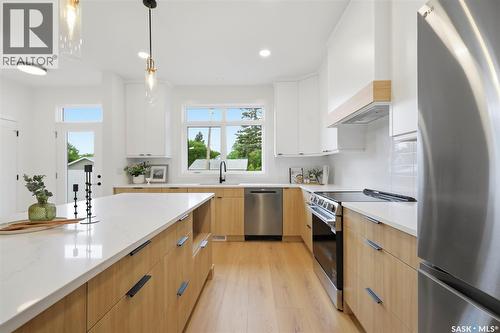 1516 Ewart Avenue, Saskatoon, SK 