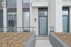 102 - 36 ZORRA STREET Toronto, ON M8Z 0G5