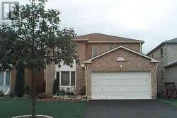 9 HAWKWAY COURT Brampton, ON L6Y 4K7