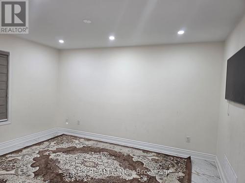 52 Hollingsworth Circle, Brampton, ON - Indoor Photo Showing Other Room