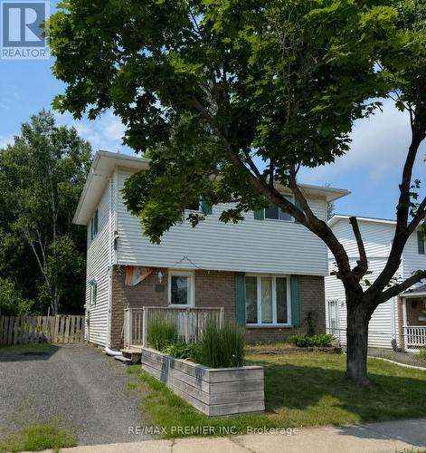 26 HERGOTT AVENUE  Elliot Lake, ON P5A 3A8