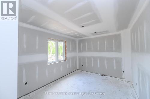 Basement bedroom - 23 Maple Ridge Road, Nipissing, ON - Indoor Photo Showing Other Room