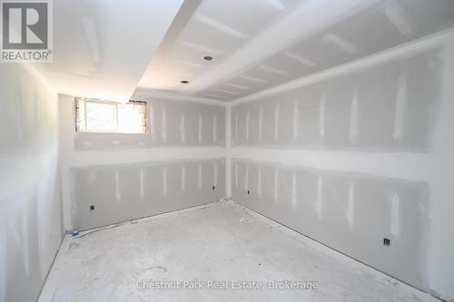 Basement bedroom - 23 Maple Ridge Road, Nipissing, ON - Indoor Photo Showing Other Room