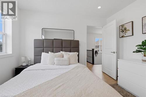 275 Falconridge Drive, Kitchener, ON 