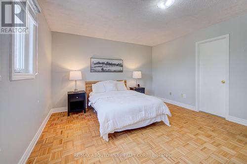 1140 Avondale Drive, Oakville, ON 
