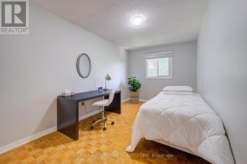 1140 Avondale Drive, Oakville, ON 