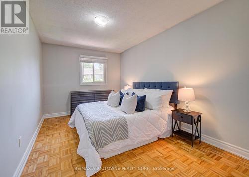 1140 Avondale Drive, Oakville, ON 