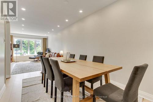 7641 Anaka Drive, Mississauga, ON - Indoor Photo Showing Dining Room