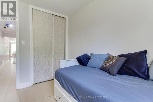 7641 Anaka Drive, Mississauga, ON - Indoor Photo Showing Bedroom