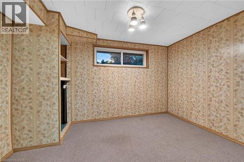 19 Burns Place, Caledonia, ON - Indoor Photo Showing Other Room