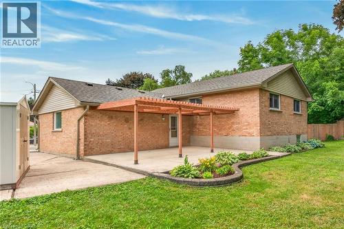 19 Burns Place, Caledonia, ON - Outdoor