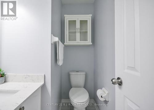 17 Crompton Drive, Barrie, ON 