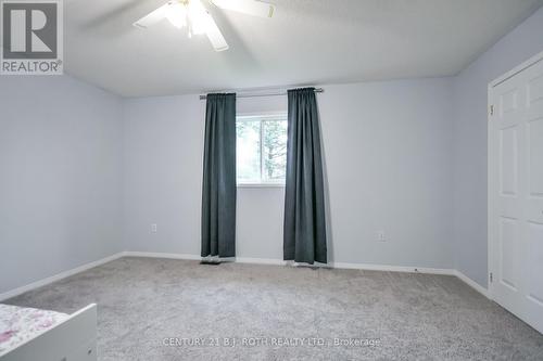 17 Crompton Drive, Barrie, ON 