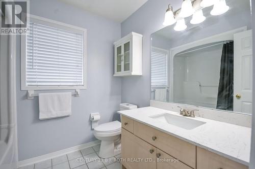 17 Crompton Drive, Barrie, ON 
