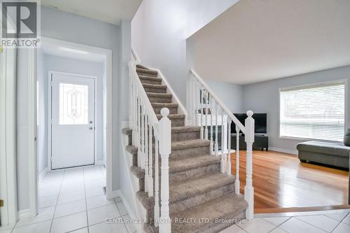 17 Crompton Drive, Barrie, ON 