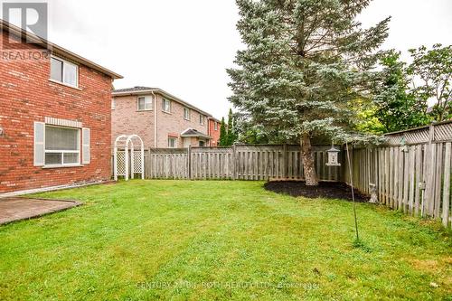 17 Crompton Drive, Barrie, ON 