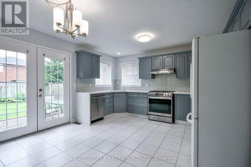 17 Crompton Drive, Barrie, ON 