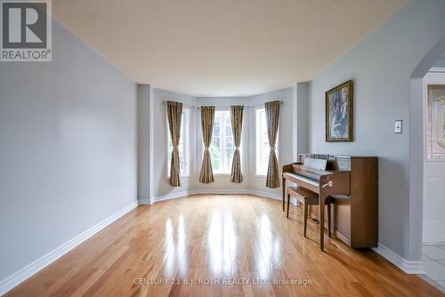 17 Crompton Drive, Barrie, ON 