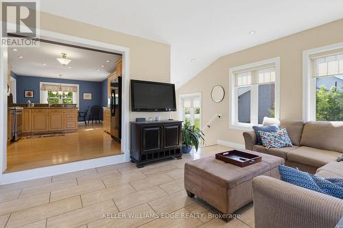 5276 Dickenson Road E, Hamilton, ON 