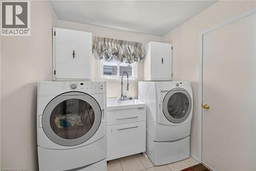 3 Ridgemount Drive, Hamilton, ON 