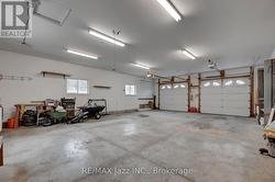 Insulated 4 car garage - 10' ceilings - 