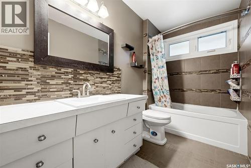 75 Rothwell Crescent, Regina, SK 