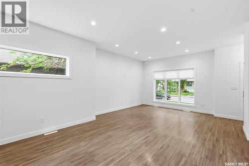 1402 Wiggins Avenue S, Saskatoon, SK 