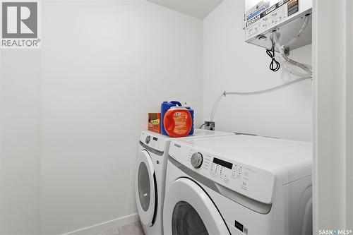 1402 Wiggins Avenue S, Saskatoon, SK 