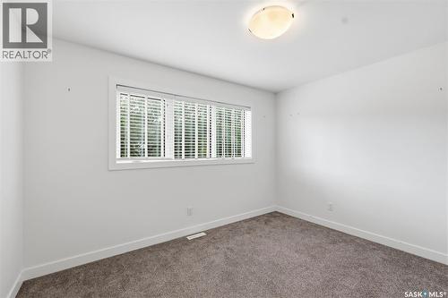 1402 Wiggins Avenue S, Saskatoon, SK - Indoor Photo Showing Other Room